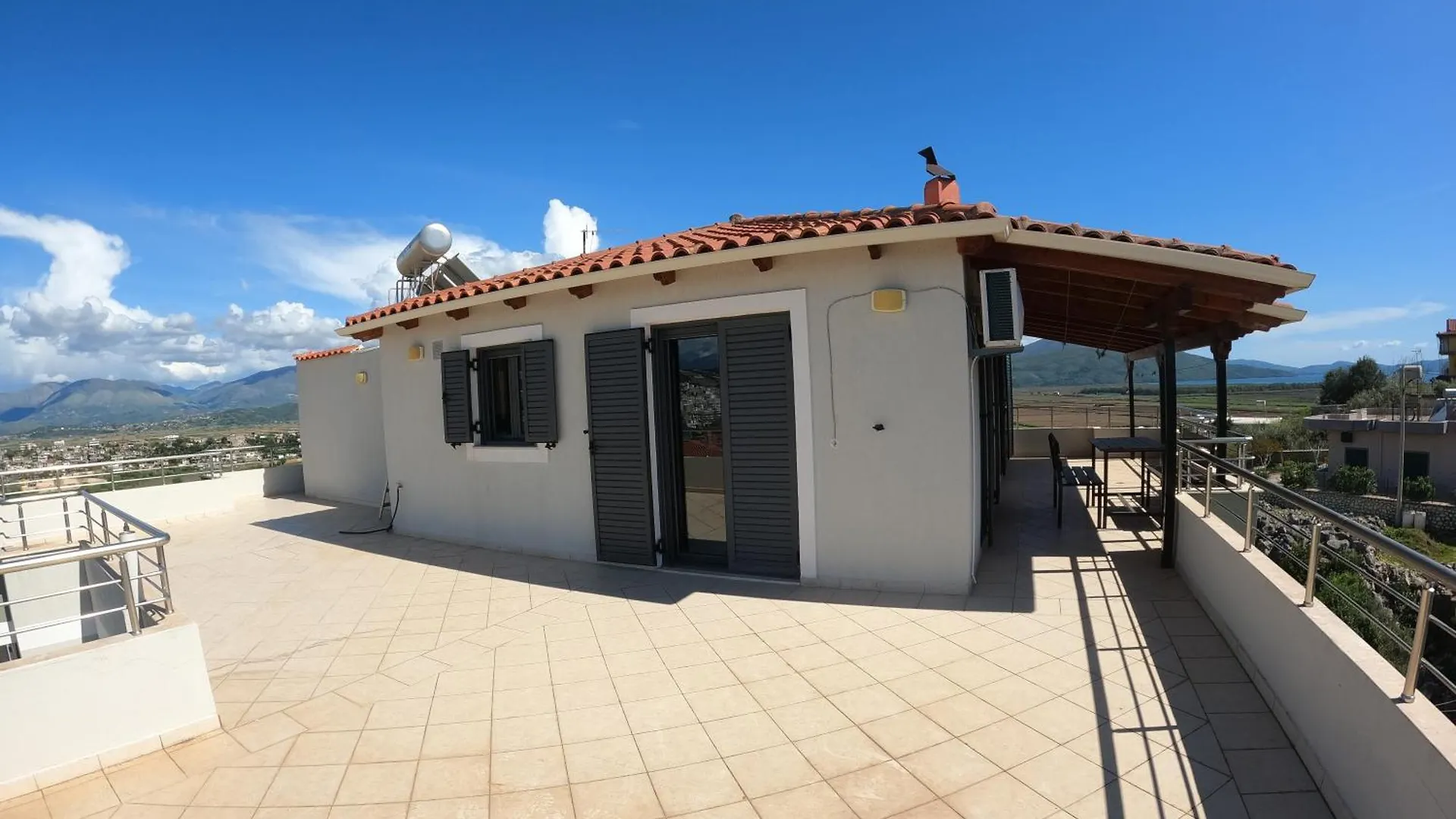 Apartments Polonia Saranda Sarandë